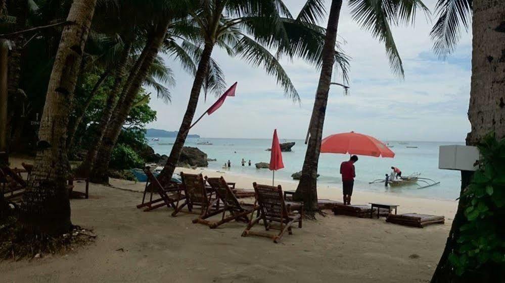 Mikas Beach Resort Balabag  Exterior foto